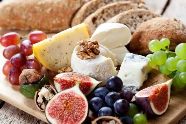Do Vegetarians Eat Cheese?