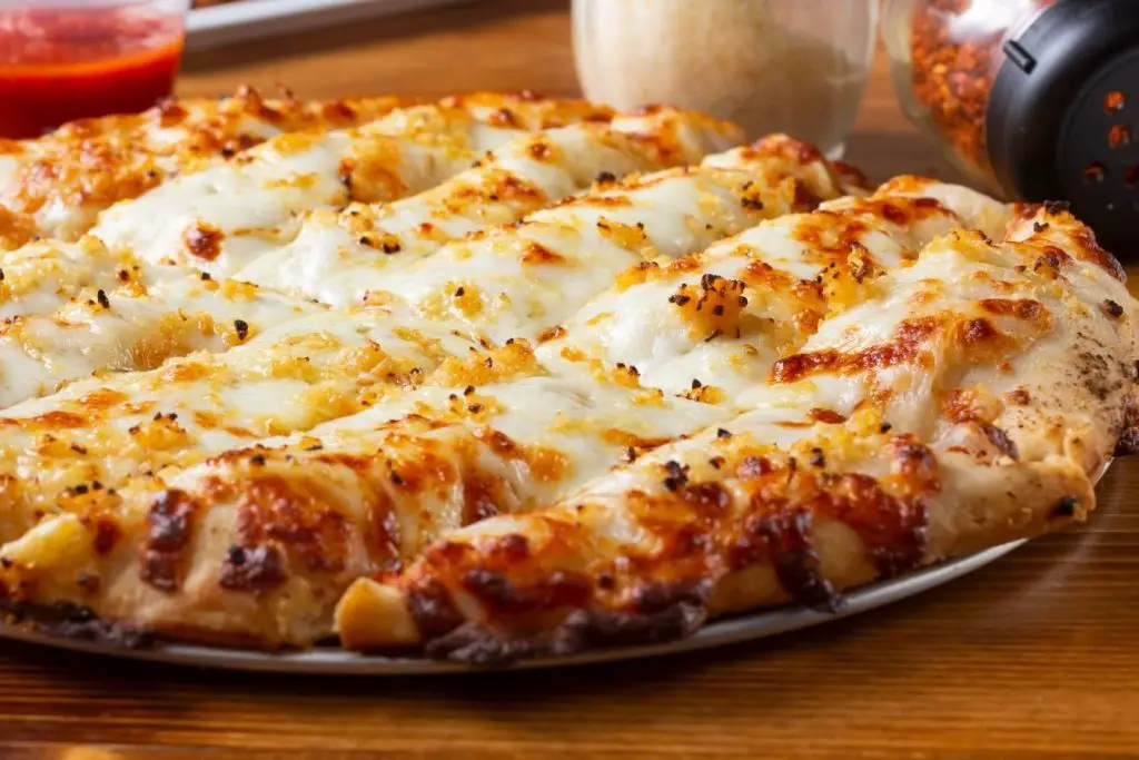 Can vegetarians eat at Dominos